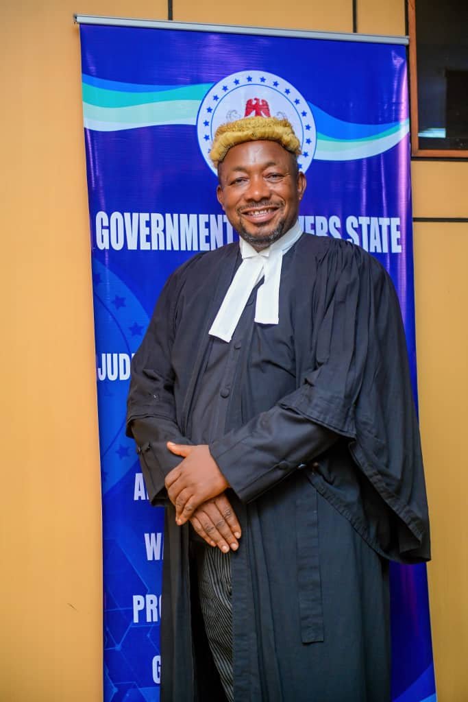 Group Leader Tasks Members On Professional Ethics, Principles Adherence